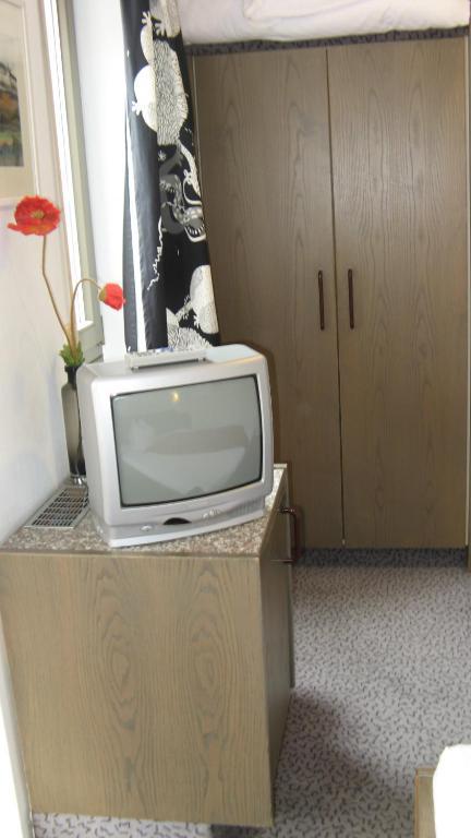 Hotel Am Schlossberg Böblingen Zimmer foto